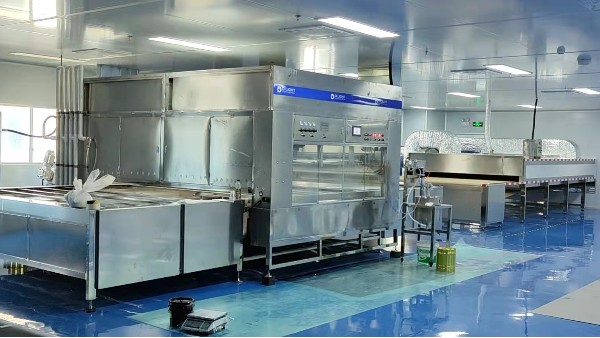 激光电视专用屏自动喷烤流水线